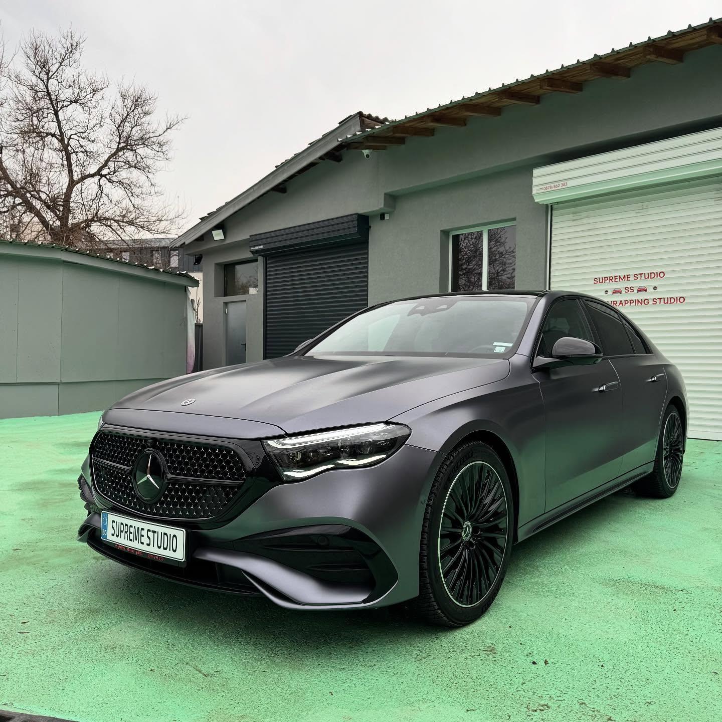 Mercedes-Benz E-Class — сатенено сиво